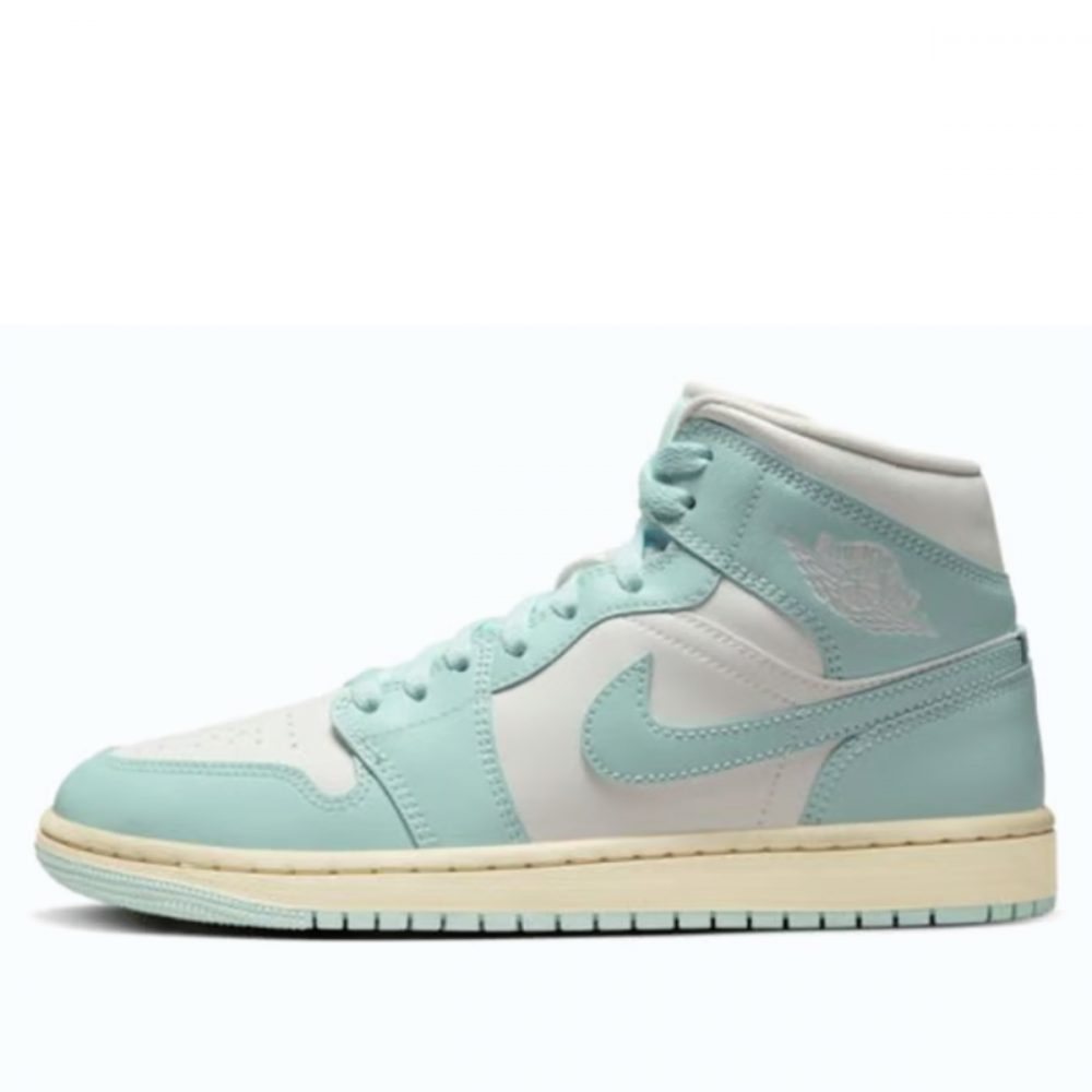 Giày Air Jordan 1 Mid ‘Light Dew’ (Wmns) BQ6472-132