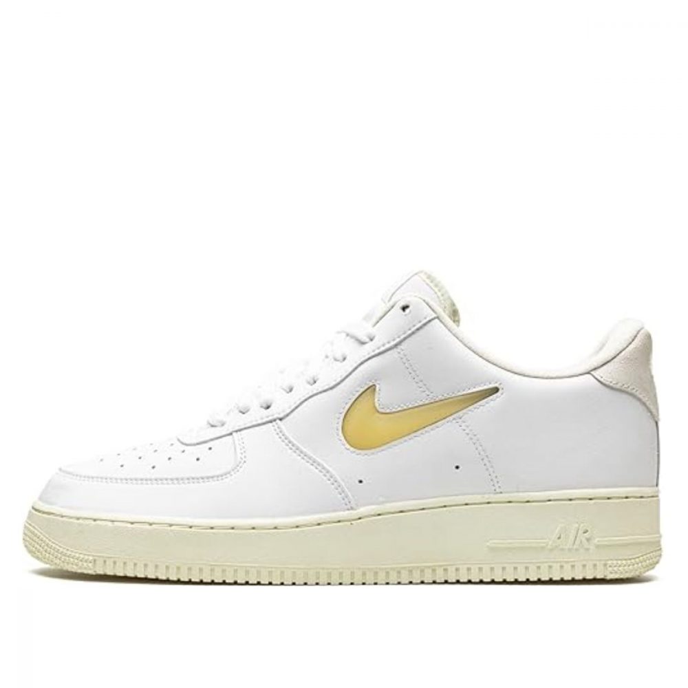 Giày Nike Air Force 1 ’07 LX ‘Pale Vanilla’ DC8894-100