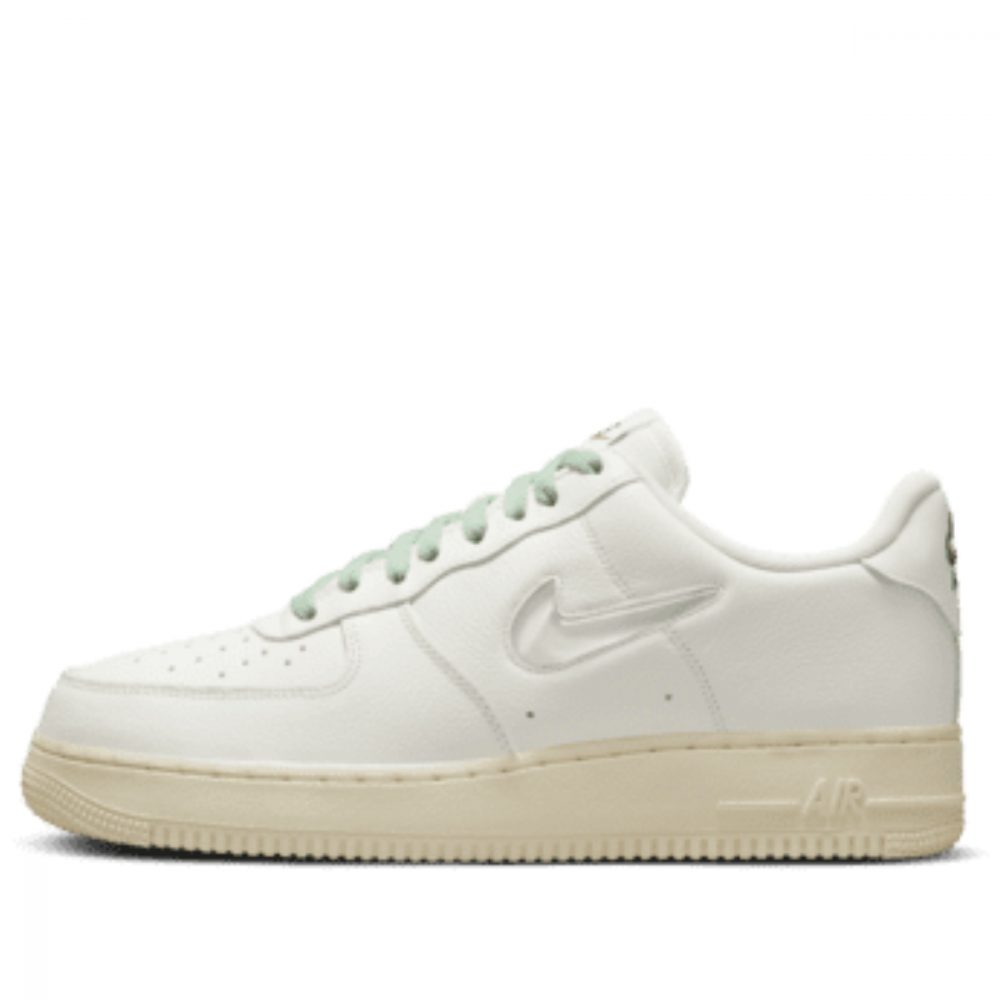 Giày Nike Air Force 1 Low Bijou ‘Gold’ DO9785-100