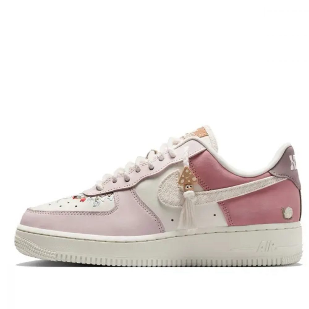 Giày Nike Air Force 1 Wmns ‘Mushroom’ IB8874-111