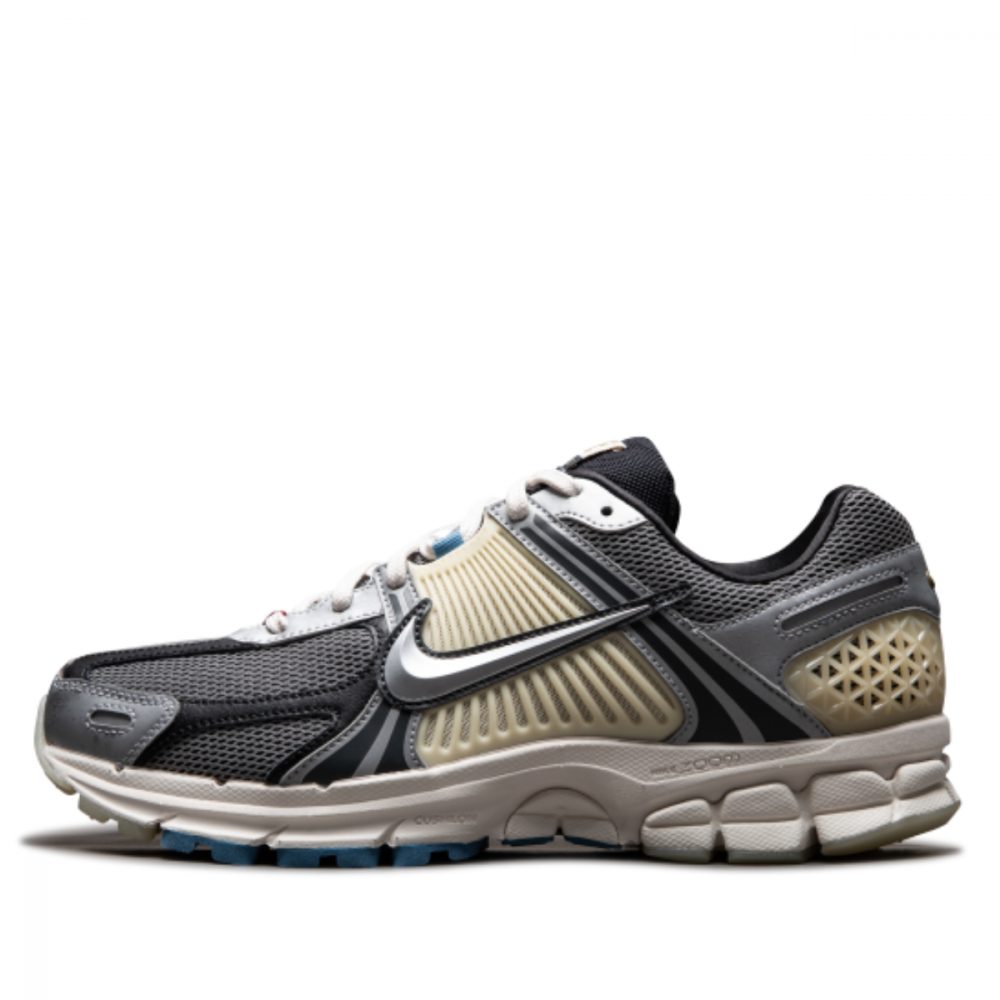 Giày Nike Air Zoom Vomero 5 ‘Black Silver Phantom’ HQ3449-001
