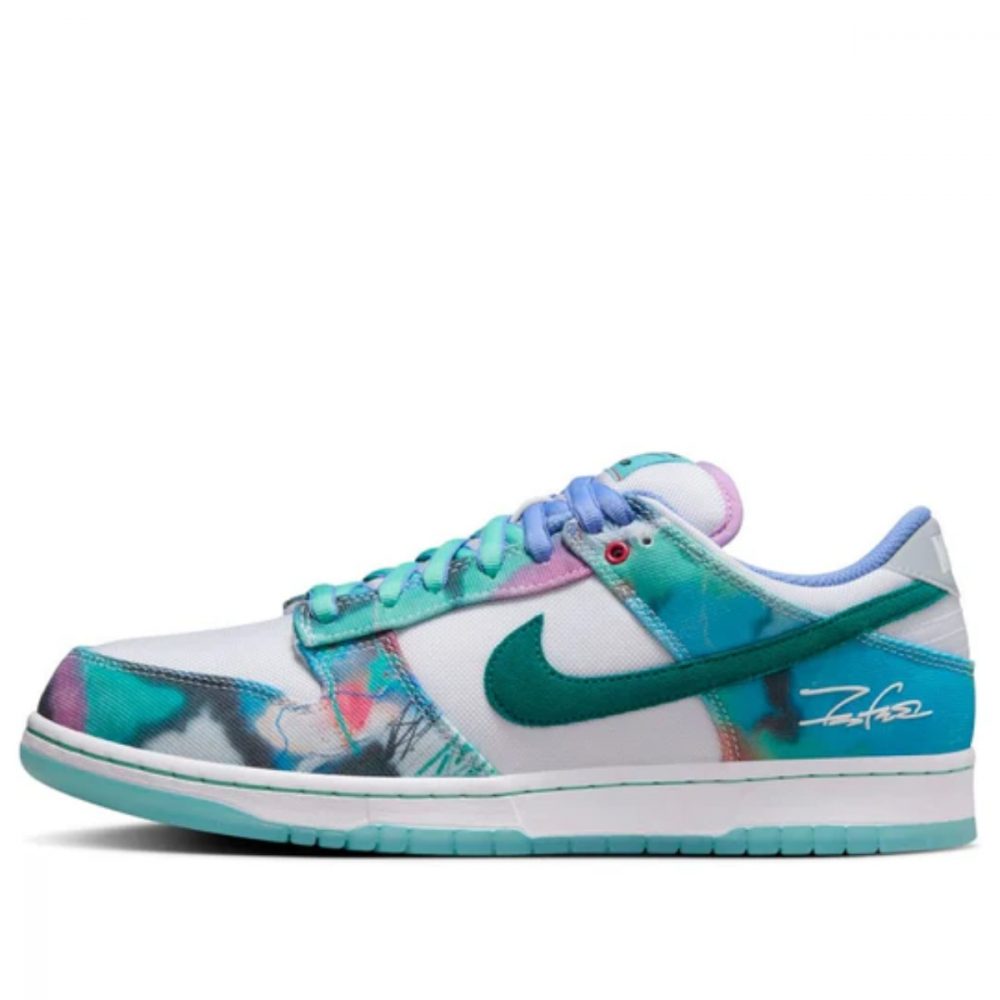 Giày Nike x Futura Laboratories SB Dunk Low ‘Bleached Aqua’ HF6061-400