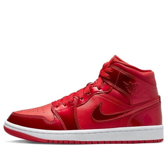 Giày (WMNS) Air Jordan 1 Mid SE ‘University Red Pomegranate’ DH5894-600