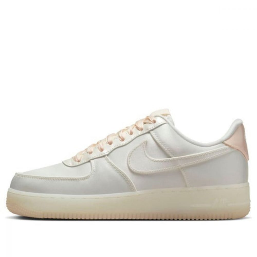 Giày (WMNS) Nike Air Force 1 ’07 LV8 ‘Sail Barely Orange’ HQ3762-133