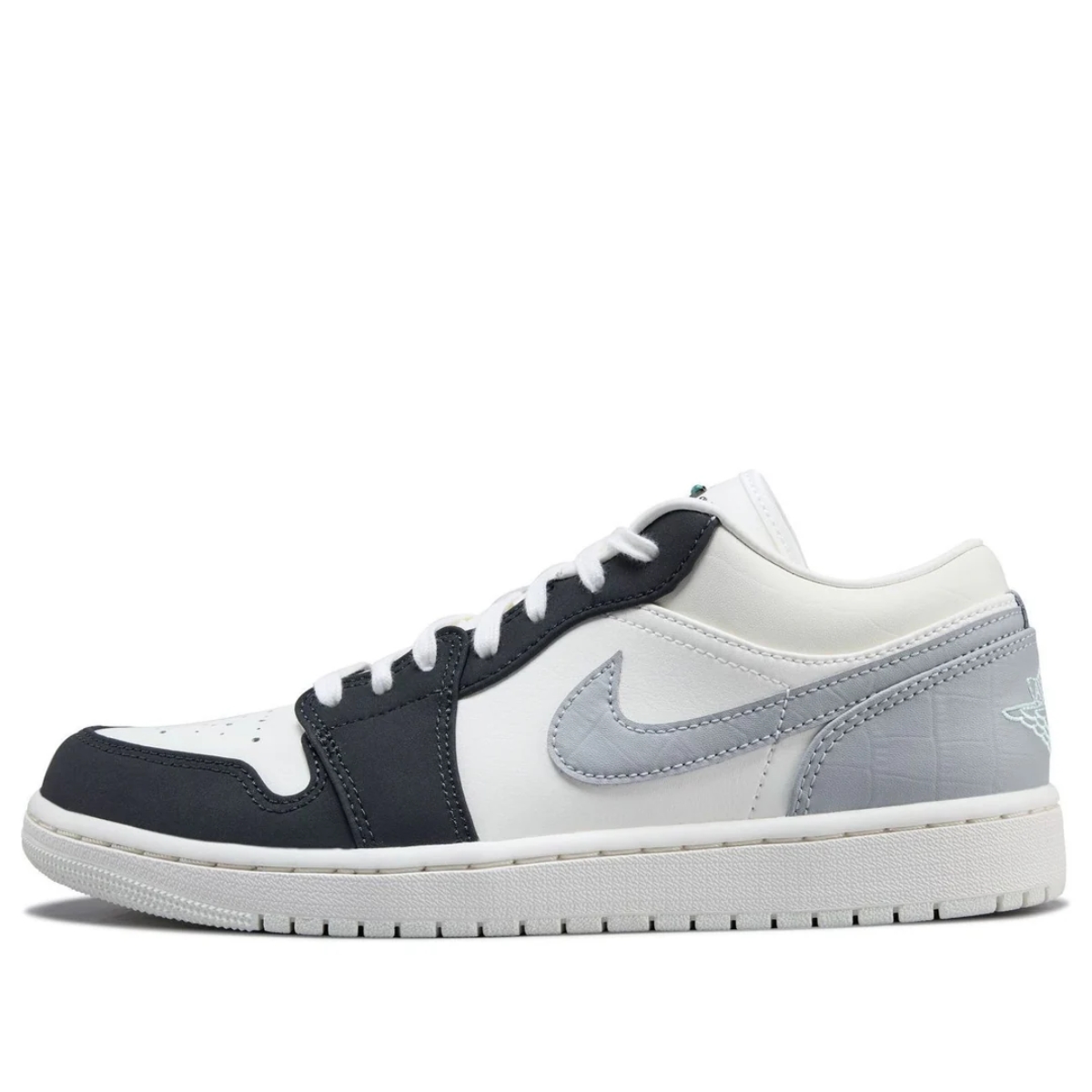 Giày Nike Air Jordan 1 Low ‘Sail Light Smoke Grey’ IO2242-101